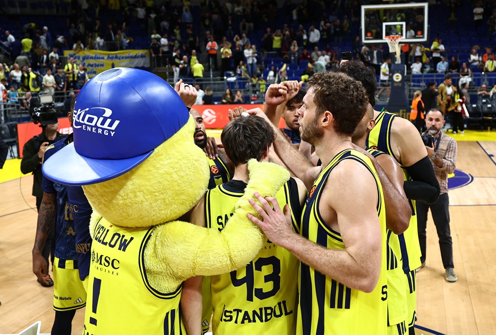 Fenerbahçe Tarfin EuroLeague’e galibiyetle başladı