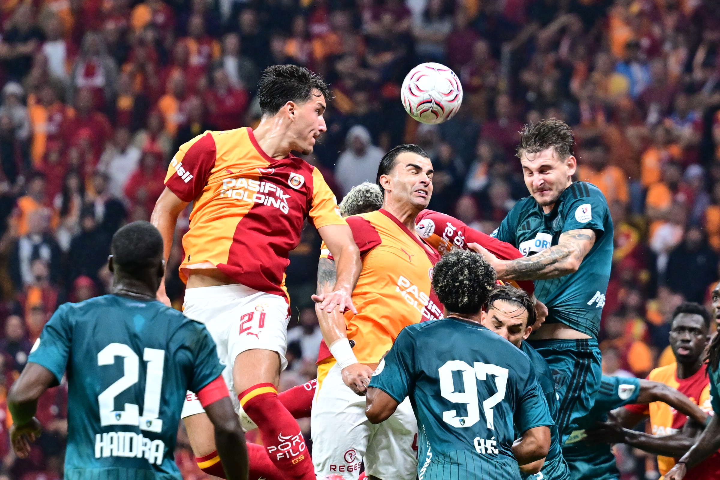 Galatasaray zor da olsa kazandı!