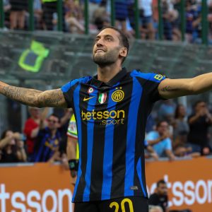 Hakan Çalhanoğlu’na şok teklif