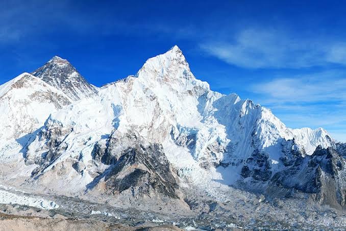 Himalayalar kritik eşiğe yaklaşıyor! Buzullar 10 yıl öncesine göre yüzde 65 daha hızlı eriyor