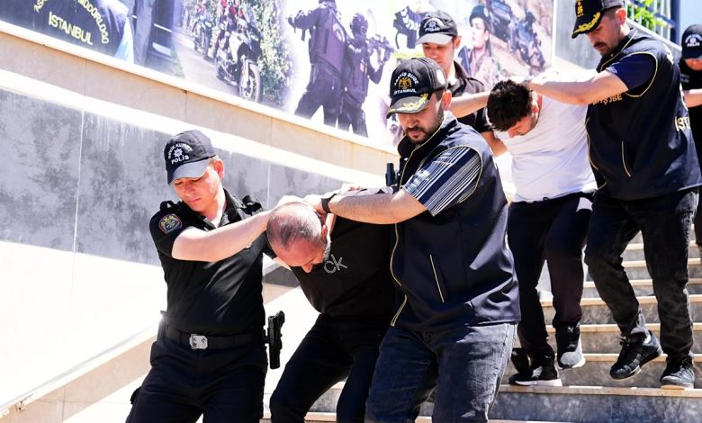İBB’ye yönelik yürütülen soruşturma kapsamında yeni gözaltılar gerçekleşti. Aralarında Satın Alma Dairesi Başkanı Mustafa Sökmen ile ...