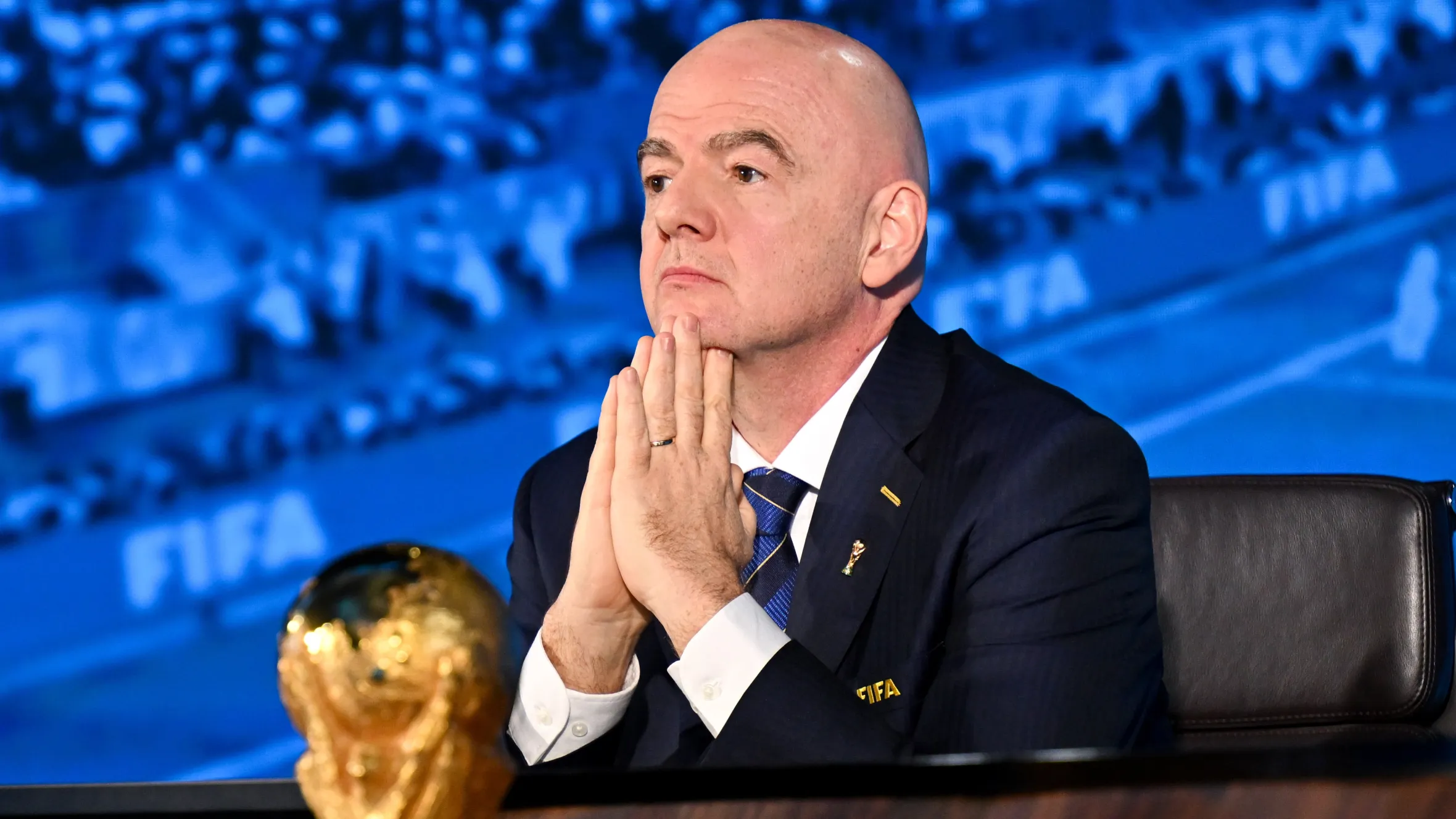 Gianni Infantino krizi büyüyor! 2 Gianni Infantino krizi sonrası FIFA Başkanı'na yönelik eleştiriler artarken, Dünya Kupası yatırım planı geri çekildi