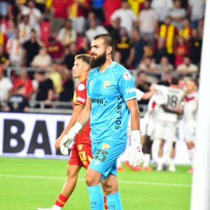 Göztepe’de bilet kesildi! Sözleşmesi feshedilecek