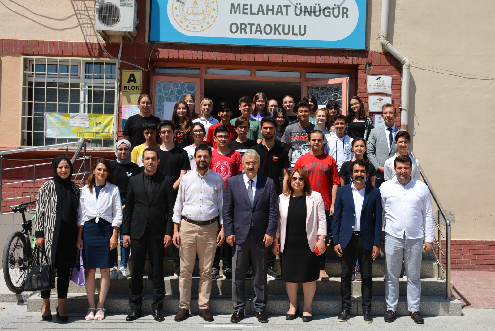 Eskişehir’de ortaokulda makasla tehdit!