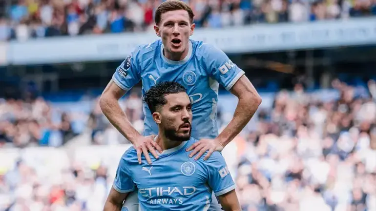 Premier Lig’de liderin adı değişti. Yeni lider Manchester City 1 Manchester City, Sunderland’ı 5-3 mağlup ederek Premier Lig’de beşinci maçından da galibiyetle ayrıldı.