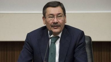 Melih Gökçek ifadeye çağrıldı! 2 Ankara Cumhuriyet Başsavcılığı tarafından kayıt dışı para transferleri iddiasıyla hakkında resen soruşturma başlatılan Melih Gökçek, ifade vermeye çağrıldı