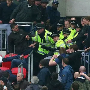 Filmlere konu olan Millwall-West Ham derbisi, 14 yıl sonra Championship’te yeniden sahnede