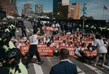 New York’ta binlerce kişi Netanyahu’yu protesto etti!