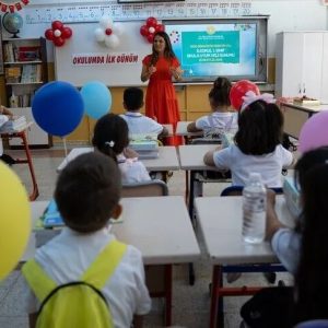 Türkiye’de ders zili çaldı! 17 milyon öğrenci için okullar başladı
