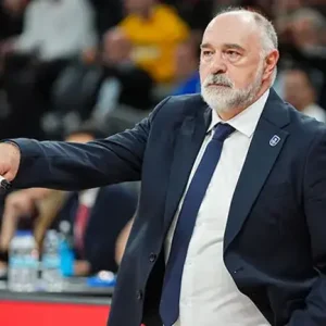 Anadolu Efes, Real Madrid’i mağlup ederek EuroLeague sezonunun ilk galibiyetini elde etti