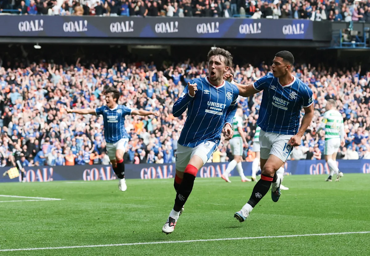 Rangers derbide Celtic’i 3-0 mağlup etti 1 Rangers, Glasgow derbisinde Celtic’i 3-0 mağlup ederek İskoçya Lig Kupası’nda yarı finale yükseldi.