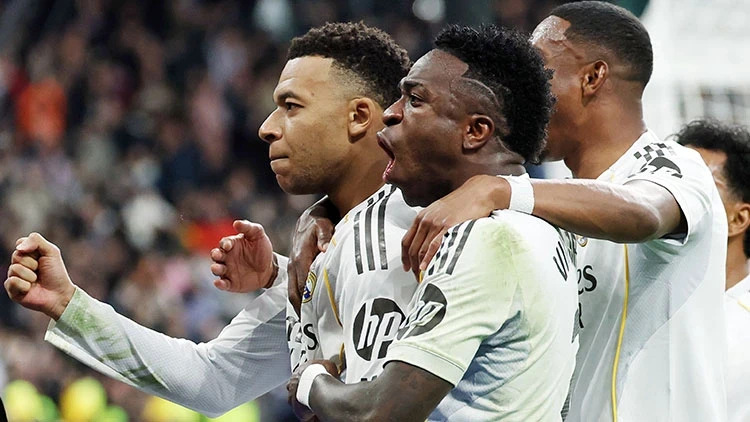 La Liga’da Barcelona durdurulamıyor 2 La Liga'nın 5. haftasında Real Madrid, Santiago Bernabeu'da Rayo Vallecano'yu 4-1 mağlup etti.