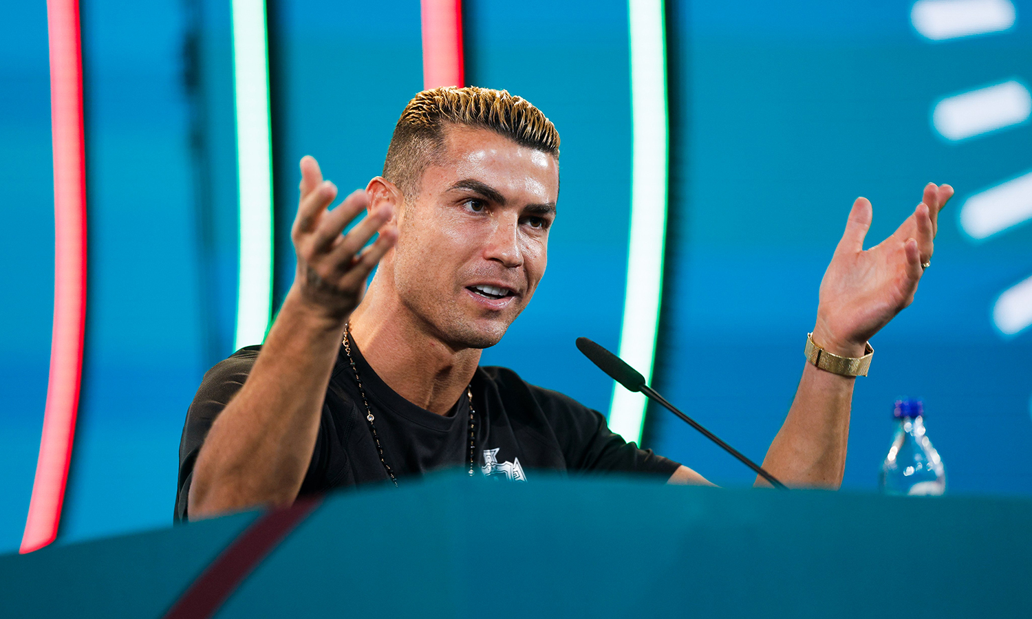 Cristiano Ronaldo bırakıyor!
