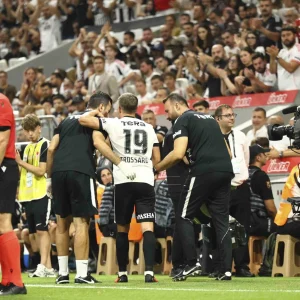 Marsilya maçı öncesi Leandro Trossard’dan Beşiktaş’a kötü haber