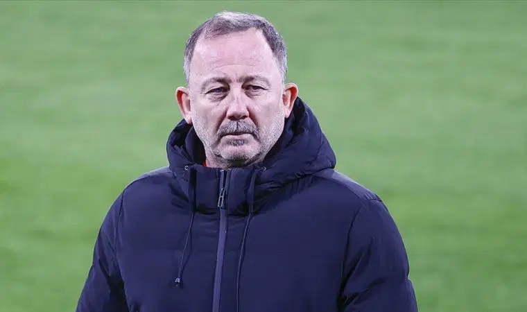 Sergen Yalçın’dan Fenerbahçe’ye sert eleştiri