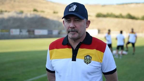 Avrupa’dan amatöre: Yeni Malatyaspor bugünlere nasıl geldi? 2 Sergen Yalçın, 2019’da Yeni Malatyaspor’un başına geçti; sarı-siyahlılar onun döneminde UEFA Avrupa Ligi’nde mücadele etti.