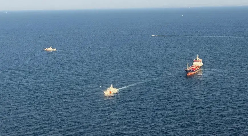 Uraloğlu’ndan Silivri’deki gemi kazası açıklaması: 10 denizcimize ulaşılamadı