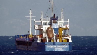 Silivri’de gemi faciası! 10 mürettebat kayıp 3 İstanbul Silivri açıklarının 18 mil güneyinde meydana gelen ticari gemi kazasında 10 kişi ile bağlantı kurulamıyor