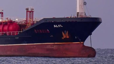 Silivri’deki gemi faciasında soruşturma genişledi! ALSU’nun 9 mürettebatı şüpheli 5 Silivri açıklarında ALSU tankeriyle çarpıştıktan sonra 11 dakika içinde batan TUĞBERK İMAMOĞLU gemisindeki 10 denizciyi arama çalışmaları sürüyor.