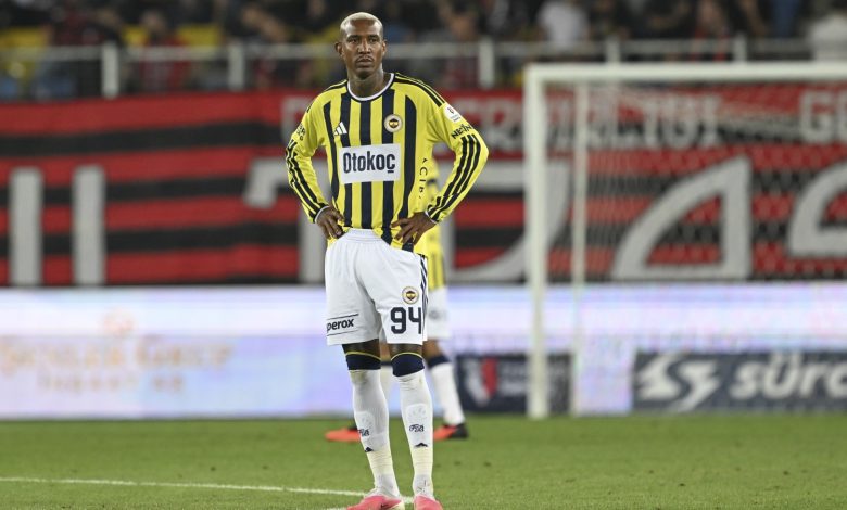 Fenerbahçe’den Anderson Talisca’ya veda! 1 Fenerbahçe'nin 32 yaşındaki on numarası Anderson Talisca, Birleşik Arap Emirlikleri'nin Al Jazira takımına gidiyor