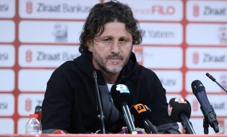 Trabzonspor’da Fatih Tekke dönemi bu kez bitti! 1 Trabzonspor, Ferencvaros maçı sonrası istifasını kabul etmediği teknik direktör Fatih Tekke ile Amed yenilgisi sonrası yollarını ayırdı
