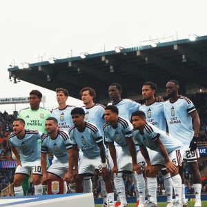 Aston Villa, Devler Ligi’nde başka