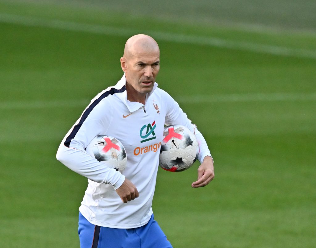 Zinedine Zidane: Arda Güler, beni ayrı mutlu ediyor! 1 zidane2 1 1024x804 1