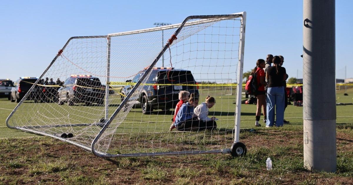 ABD’de futbol sahasına araç daldı: 2 ölü