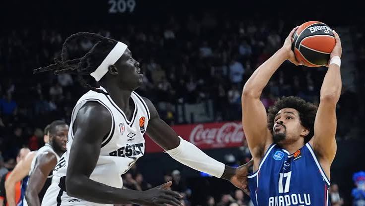 Anadolu Efes, Beşiktaş Derbisinde Kazanan Taraf Oldu 1 EuroLeague'in 7.haftasında oynanan Anadolu Efes-Beşiktaş karşılaşmasını ev sahibi ekip 89-80 kazandı.