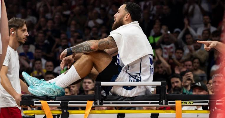 EuroLeague’in 3. haftasında Anadolu Efes hem maçı, hem Mike James’i kaybetti
