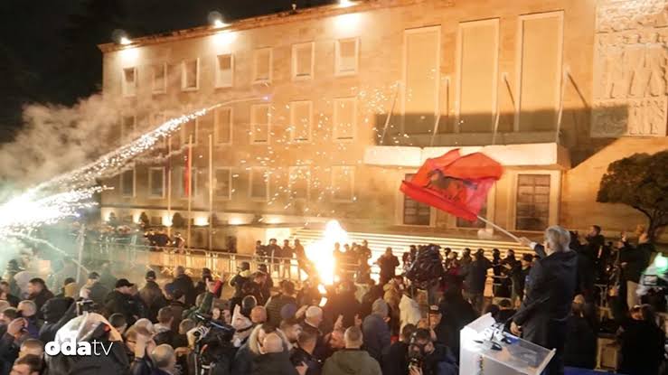 Arnavutluk’ta protestolar büyüyor: 89 kişi yaralandı