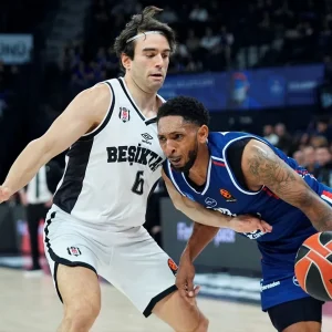Anadolu Efes, Beşiktaş Derbisinde Kazanan Taraf Oldu