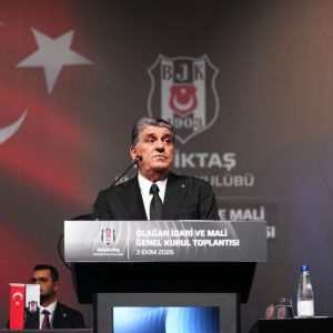 Beşiktaş’ta Serdal Adalı ve yönetimi ibra edildi