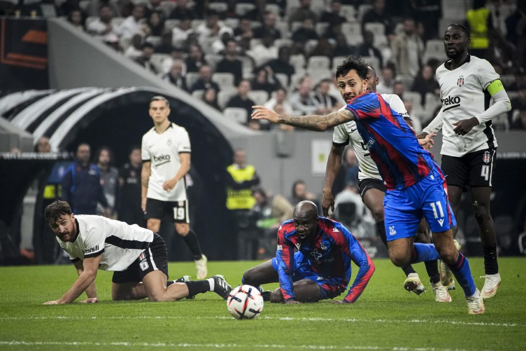Beşiktaş, Crystal Palace Karşısında Bir Puanı Kurtardı 1 UEFA Avrupa Ligi’nin üçüncü haftasında Beşiktaş-Crystal Palace karşılaşması 2-2 beraberlikle sona erdi.