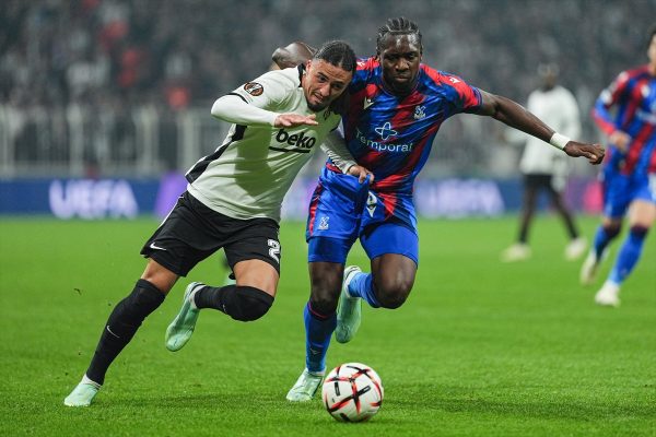 İstanbul'da temsilcimiz Beşiktaş, 1-0 öne geçtiği İngiltere Premier Lig ekibi Crystal Palace ile 2-2 berabere kaldı