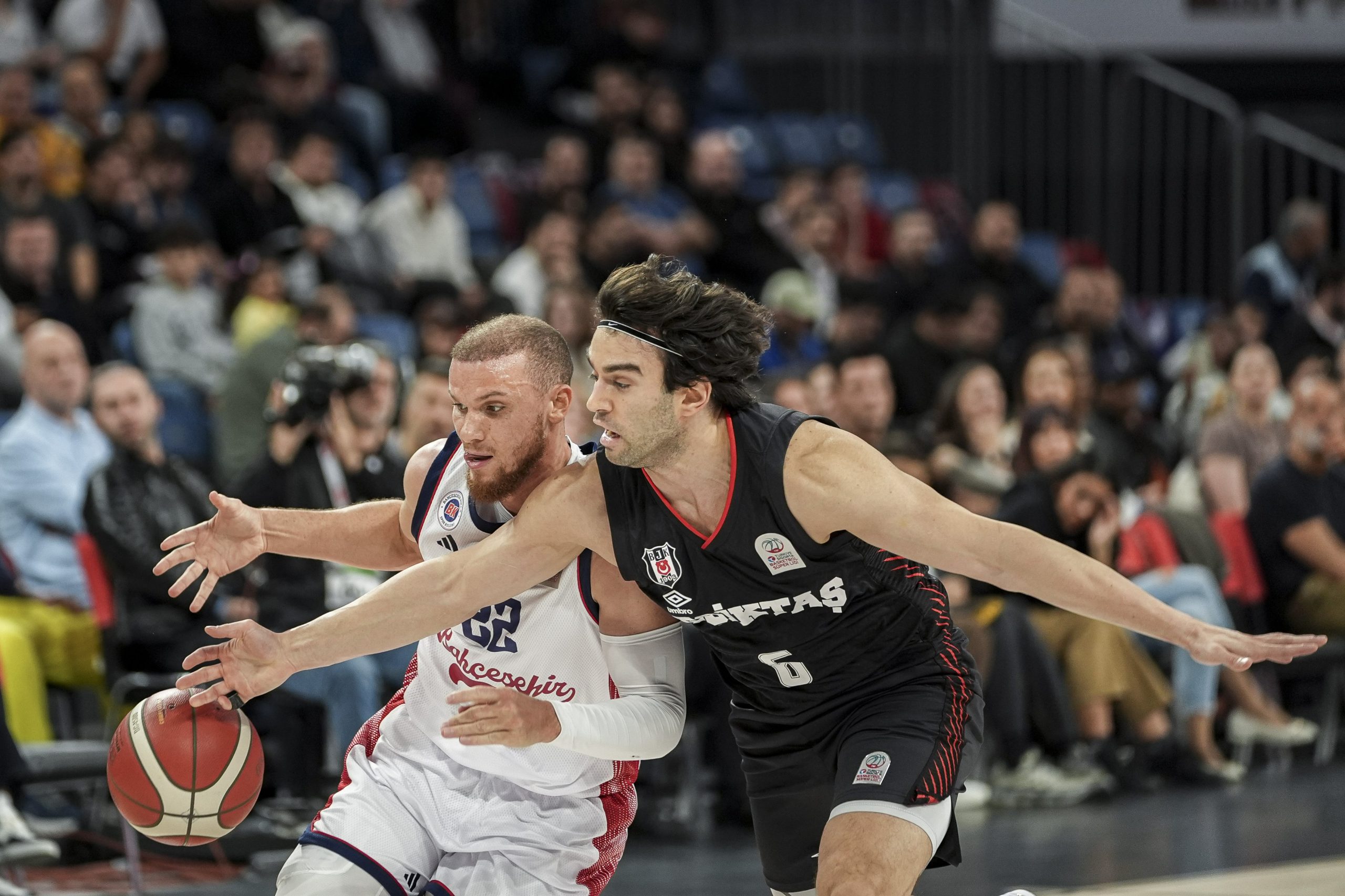 Beşiktaş potada yıkıldı! Bahçeşehir Koleji’ne kaybetti