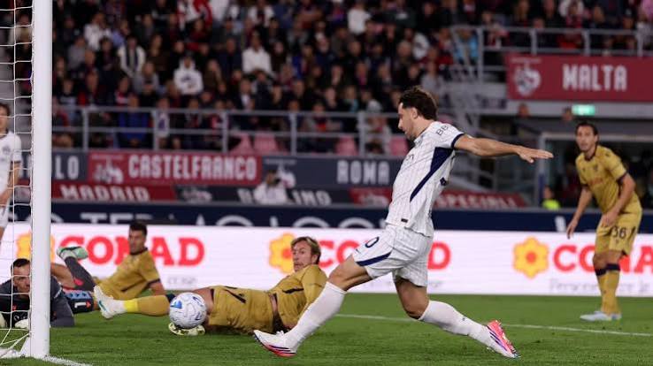 Serie A’da haftanın özeti: Lazio’dan Juventus’a ağır darbe, Inter zirvede 2 Inter, Bologna deplasmanında 3-1 kazanarak ligdeki yenilgisiz serisini sürdürdü.
