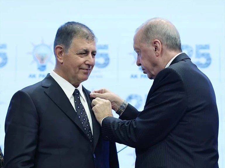 Cemil Tugay AK Parti’ye katıldı