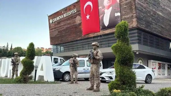 Çukurova Belediyesi’ne operasyon