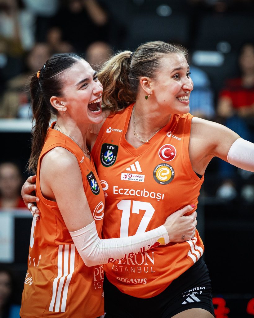 Eczacıbaşı Peron VakıfBank maçı nefes kesti 1 eczaci2 819x1024 1