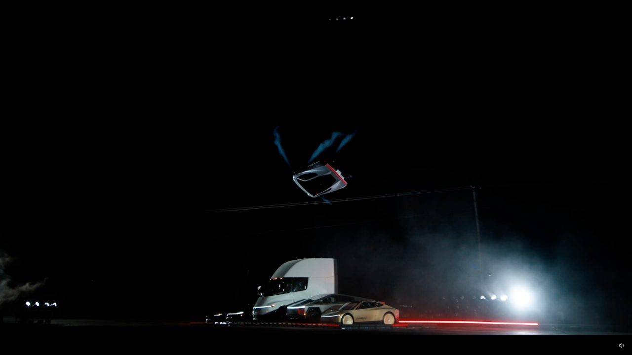 Elon Musk'ın tanıttığı yeni Tesla Roadster, SpaceX teknolojisiyle gerçekleştirilen gösteride havada manevra yaptı.