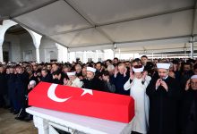Ana Sayfa Konsepti 84 Cumhurbaşkanı Recep Tayyip Erdoğan tabuta omuz verdi