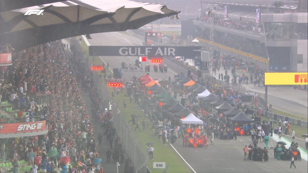Formula 1 Malezya Grand Prix’sinde olmayan kalmadı! Sürprizle bitti! 1 f1malezya2 1024x576 1