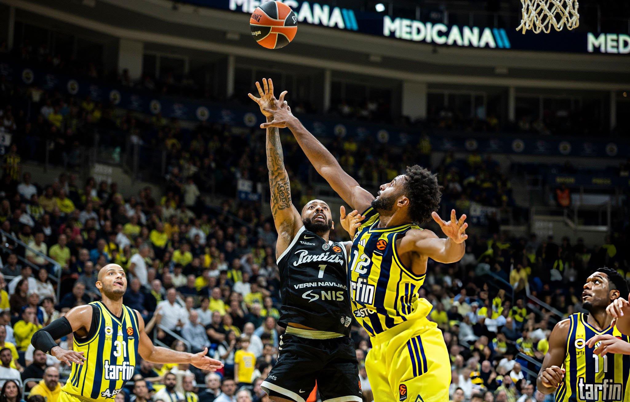 Fenerbahçe Tarfin, Avrupa’da rakipsiz