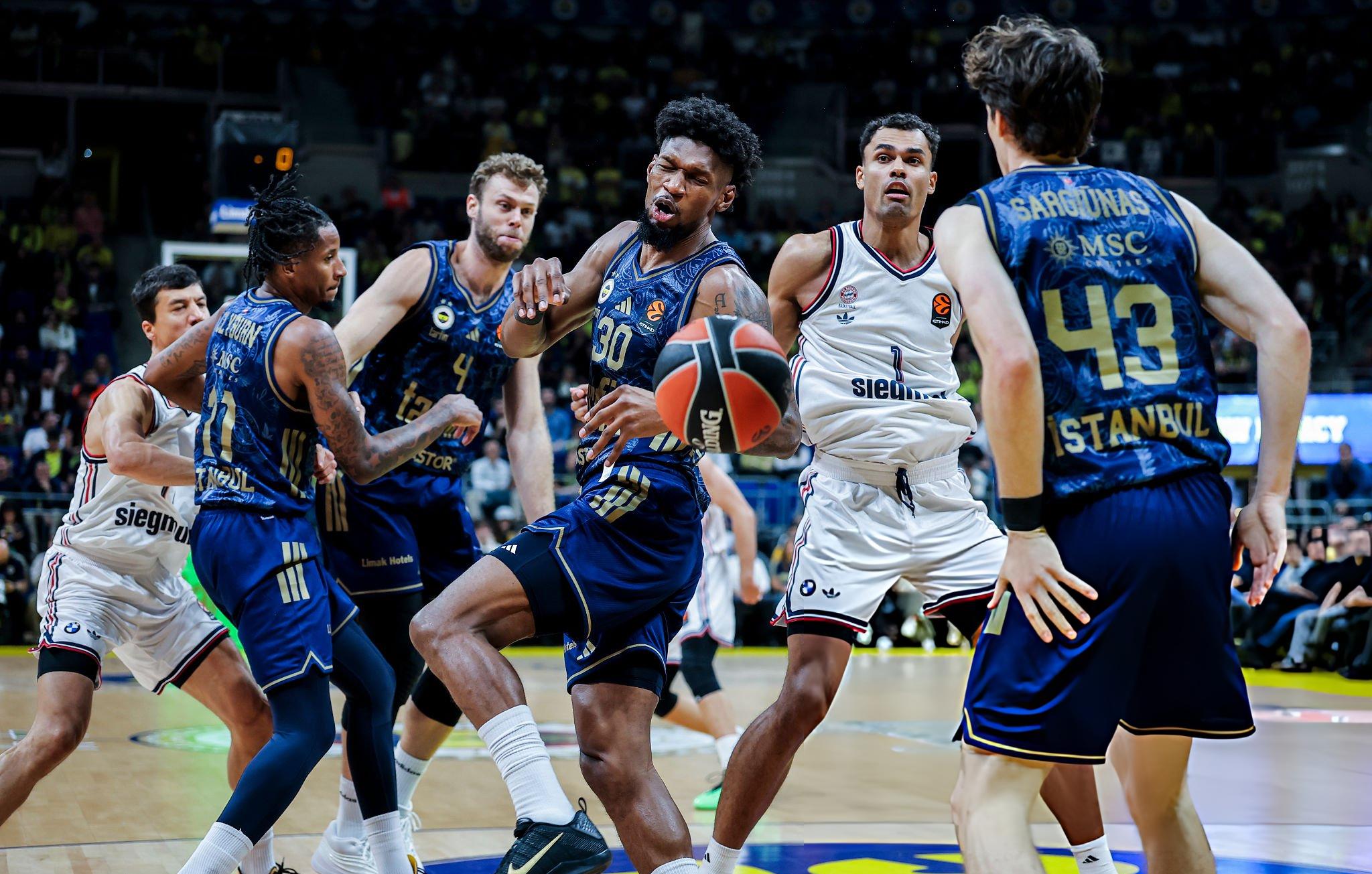 Fenerbahçe Tarfin, ligde evinde yıkıldı