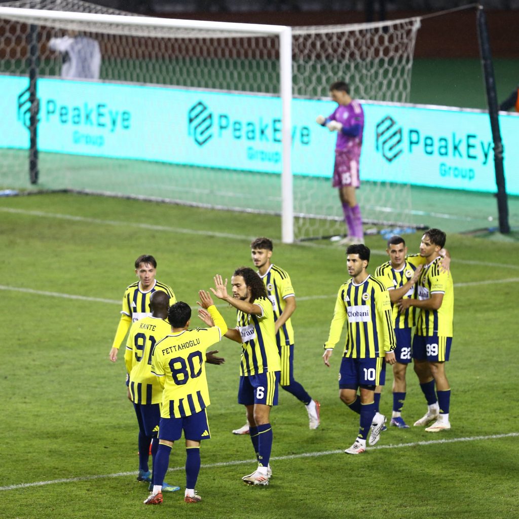 Fenerbahçe, Azerbaycan’da şov yaptı 1 fb2 1 1024x1024 1
