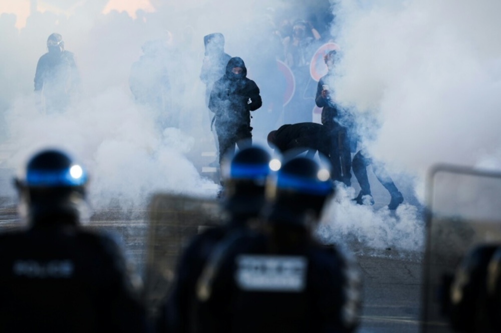 fransada ogrenci protestolari