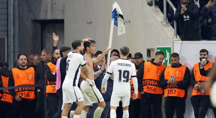 Beşiktaş, Hoffenheim deplasmanından mutlu döndü 1 - Hyeon-gyu Oh, Hoffenheim karşısında attığı iki golle Beşiktaş’ın galibiyetinde önemli rol oynadı.