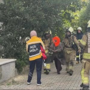 İstanbul, Kadıköy’de yangın! Can pazarı yaşandı