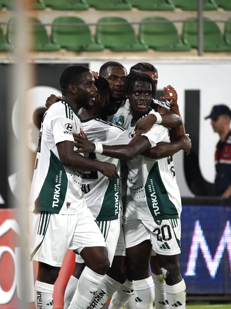 Kocaelispor’dan çok kritik galibiyet 1 kocaelispor2 768x1024 1